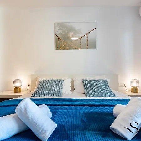 Beachside Retreat With Private Terrace Apartamento Benalmádena