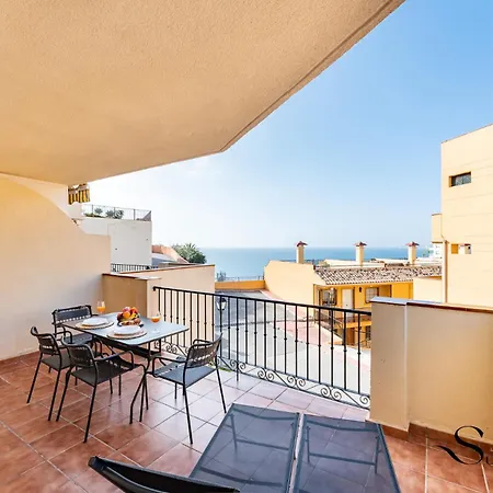 Beachside Retreat With Private Terrace Apartamento *